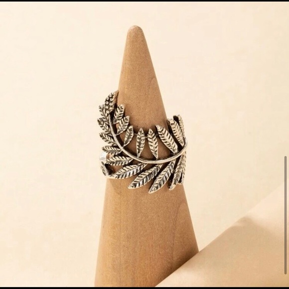 Antique silver leaf ring - Picture 4 of 5